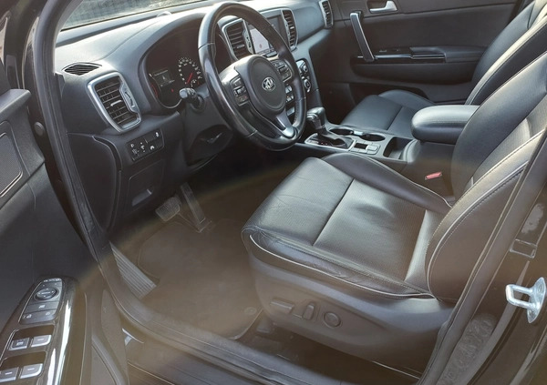 Kia Sportage cena 71000 przebieg: 179000, rok produkcji 2017 z Sochaczew małe 277